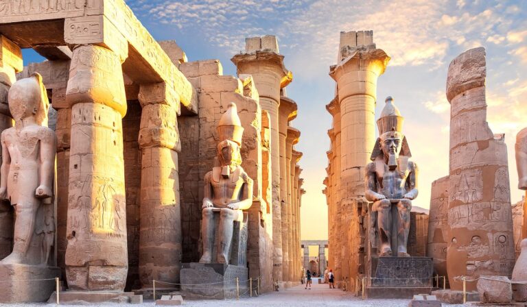 01EG51-IM1201-luxor-egypt-1475.jpg